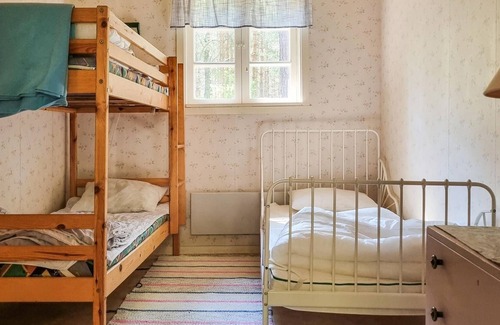Tidaholm House | Cottage in fairy tale surroundings