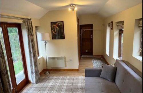 Boraston House | Cottage in Jacobean Farmhouse grounds