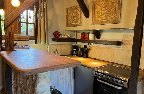 Les Eyzies House | Cottage in Les Eyzies-De-Tayac-Sireuil with pool