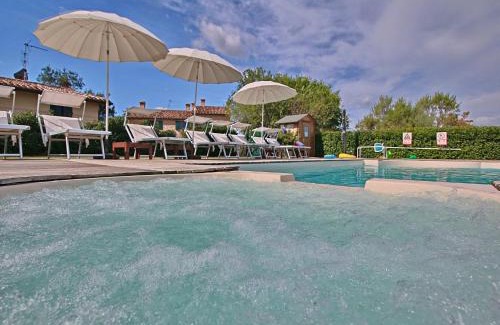 Montelabbate House | Cottage in Montelabbate with Pool, Garden, BBQ, Parking