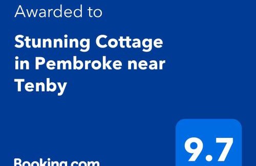 Pembroke House | Cottage in Pembroke, Close to beaches