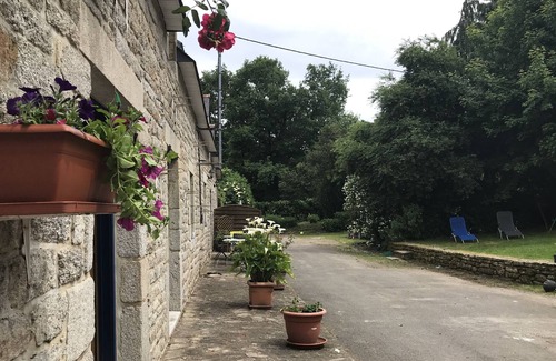 La Vraie-Croix House | Cottage in the countryside with large green area!