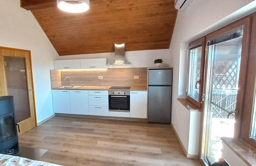 Marindol Cottage | Cottage in the vineyard, near the river Kolpa