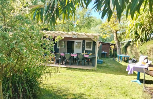 Salperwick Ski Chalet | Cottage in the water accessible only by boat
