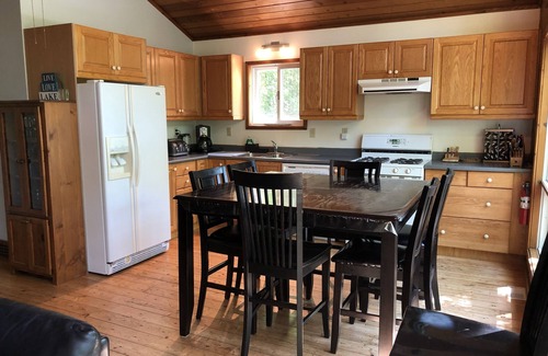 Grand Bend House | Cottage in the Woods