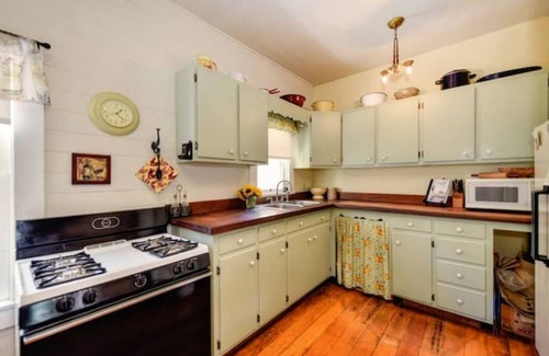 Shenandoah Valley Cottage | Cottage in Wine Country
