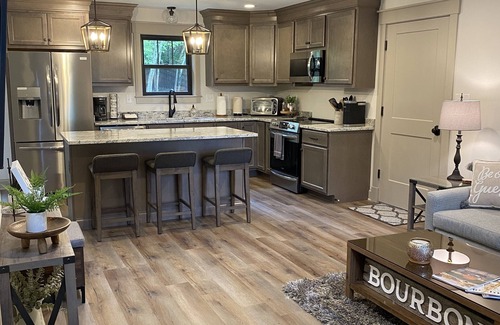 Lexington Cottage | Cottage is located on scenic byway in beautiful bluegrass region of Lexington KY