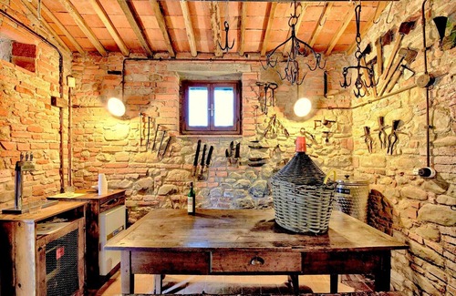 Terranuova Bracciolini Cottage | Cottage in Tuscany with Pool & Sauna