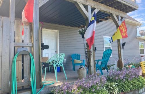 Shediac Ski Chalet | Cottage Jasmine on the Shediac Bay with hot tub