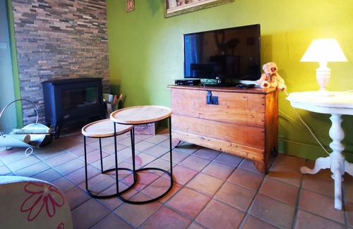 Campan Cottage | Cottage "La maison de Pascaline" Summer or winter, happiness will be there
