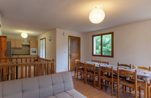 Chambonas House | Cottage 'Les Sources Gite Cabernet' with Shared Pool, Private Terrace and Air Conditioning