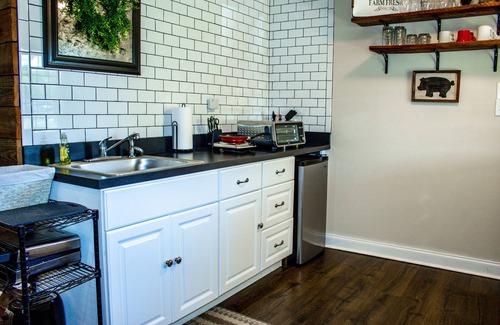 Harrison Cottage | Cottage located in the Heart of the Ozark Mountains close to floating and hiking
