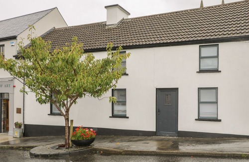 Ballycastle Cabin | Cottage - Main Street, BALLYCASTLE, COUNTY MAYO
