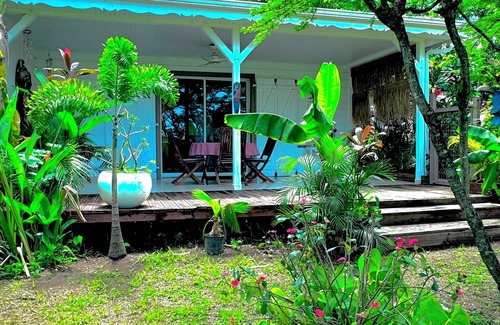 Saint-Pierre Cottage | Cottage Majo Lounge located in Saint Pierre in a tropical garden 5min from the sea