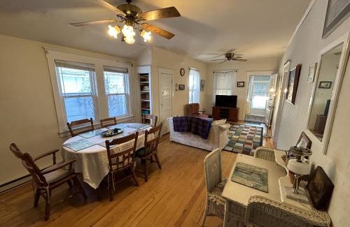 North End House | Cottage near beach and boards!