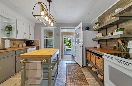 Burnsville Cottage | Cottage near Burnsville with Game House & Firepit