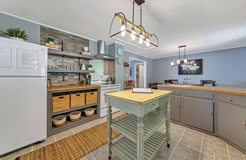 Burnsville Cottage | Cottage near Burnsville with Game House & Firepit