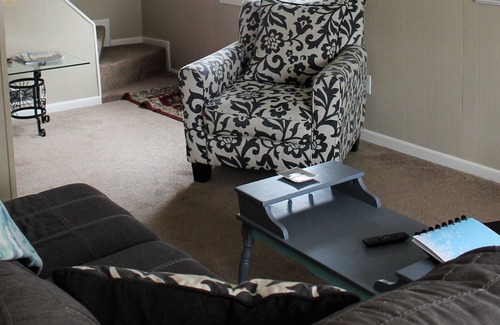 Erie House | Cottage near Frontier Park, Personal Chef Available
