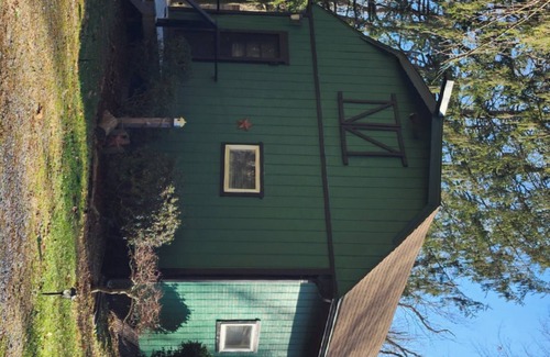Waterville Cottage | Cottage next to Pine Creek and the rail trail from Jersey Shore to Wellsboro.