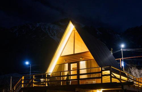 Stepantsminda House | Cottage Nishi