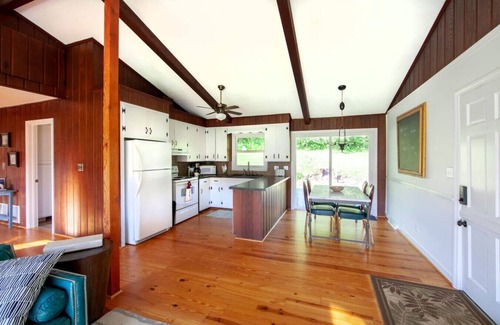 Mount Airy Cottage | Cottage on 70 Acre Winery, Dog Friendly, Outdoor Soaking Tub for 2