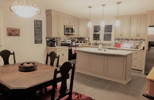 Wendell House | Cottage on the Boulevard -3 Bds, 6-8 ppl
