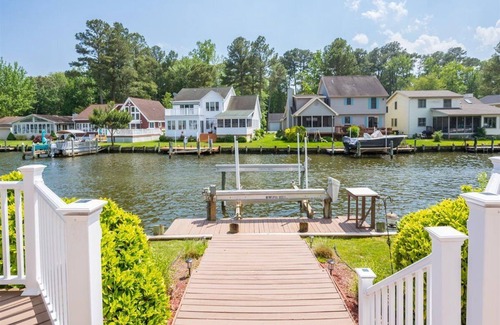 Ocean Pines Cottage | Cottage on the Canal minutes from Ocean City, Assateague Island and Ocean Downs
