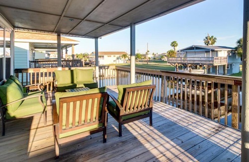 Jamaica Beach House | Cottage on the Canal