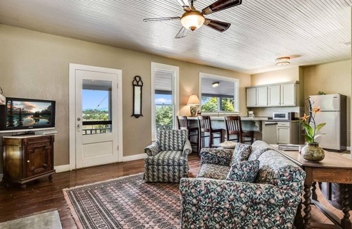 Leakey House | Cottage on the Frio River