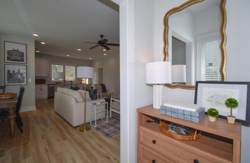 Auburn House | Cottage on the Plains