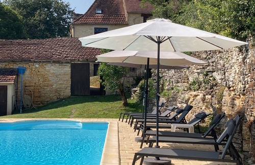 Salviac House | Cottage on the Salviac hillsides with a private pool