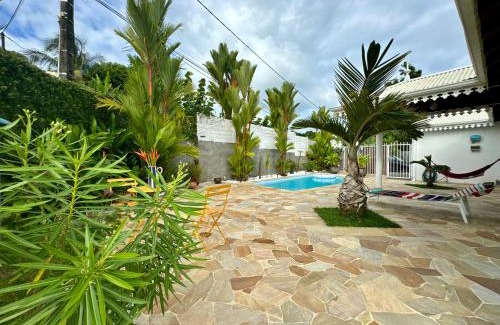Tartane House | Cottage Palmier Rouge