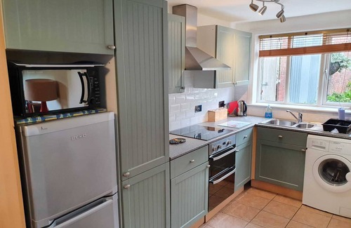 Ormskirk Cottage | Cottage-Private Bathroom-The Granary