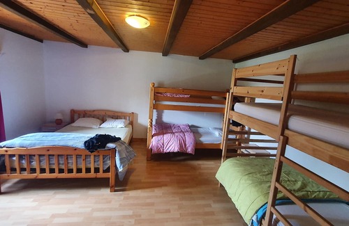 Rochesson Cabin | Cottage 'Rochesson - Grand Gite 27 Pers' with Mountain View, Private Terrace and Wi-Fi
