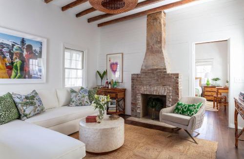 Cannonborough Elliotborough House | Cottage Row at Casa Zoe