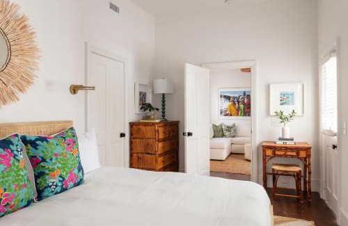 Cannonborough Elliotborough House | Cottage Row at Casa Zoe