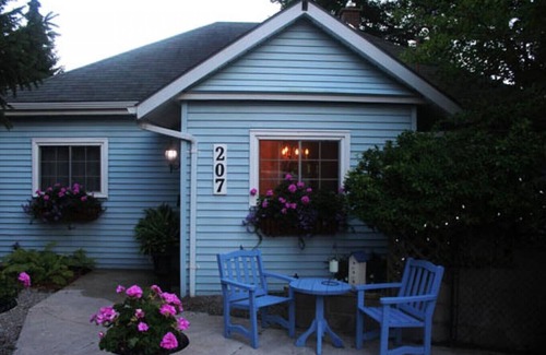 Port Stanley House | Cottage suite over Lake Erie w hot tub & beach access 20% discount Nov 16-20