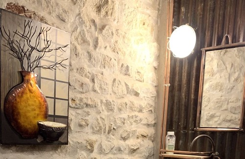 Mont-Saint-Vincent House | Cottage - The Loft of the White Rooster