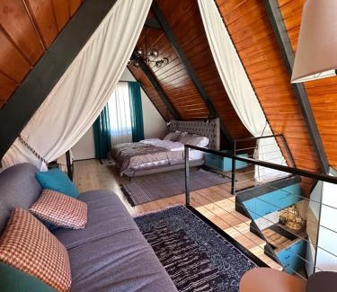 Stepantsminda Apartment | Cottage Veranda