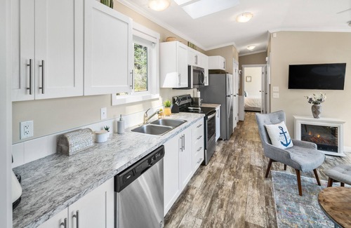 Sooke Cottage | Cottage w/Ocean Views, Hot Tub, Private Beach