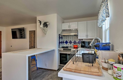 El Prado Cottage | Cottage w/Patio & Grill - 25 Min to Taos Valley!
