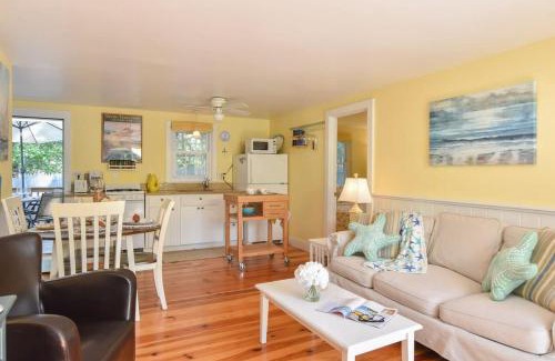 Wellfleet House | Cottage w Private Association Pool