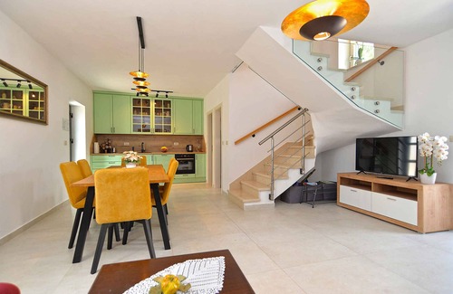 Matohanci Cottage | Cottage with air conditioning