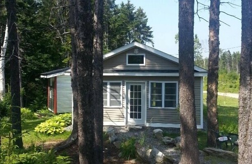 Phippsburg Cottage | Cottage with Bunkhouse. Spacious yard with privacy. Close to Head Beach