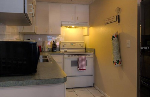 Englewood Cottage | Cottage with docks on Lemon Bay