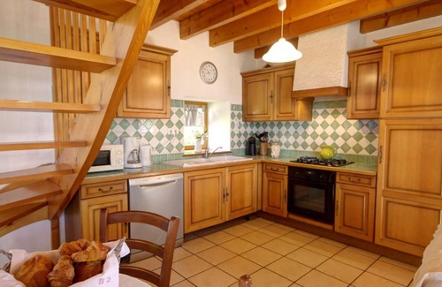 Les Salles Cottage | Cottage with fireplace, garden, and Wi-Fi in Les Salles