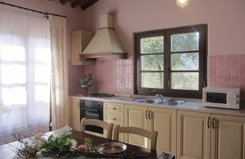Sassetta Apartment | Cottage with Garden Rosa