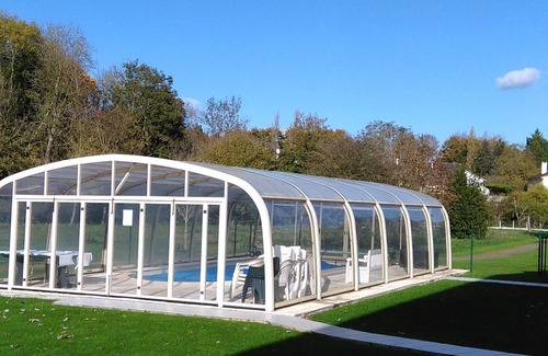 Ranville Apartment | Cottage with heated indoor pool