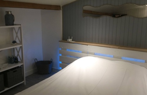 Vessey Cottage | Cottage with heated pool - "Le Chalet" - 2 people