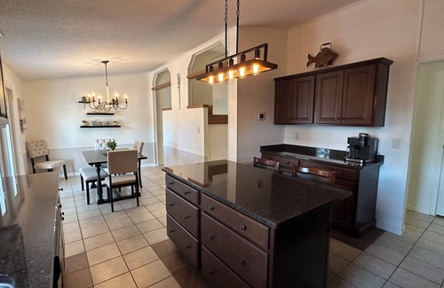 Lynn Garden Cottage | Cottage with Lake Views Hot Tub and Dock